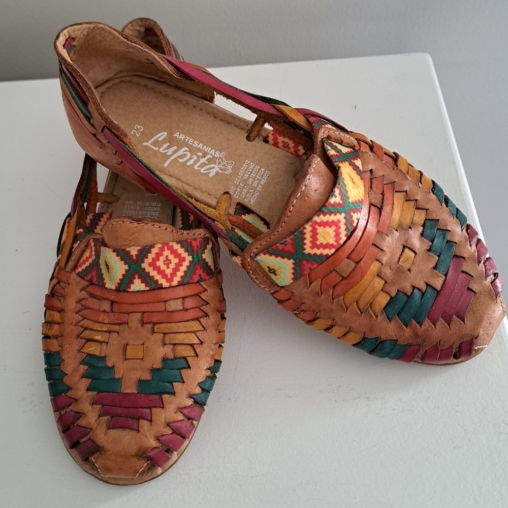 Artesanias Lupita Leather Wedge slip on Shoes sandals AZTEC Southwestern Artsy 6